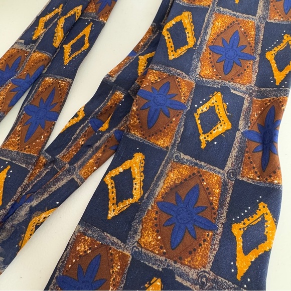 Vintage Hugo Boss 100% Silk Tie Geometric Pattern Made in Italy - Picture 9 of 11